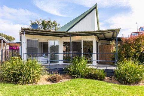 A River Bed Cottage - Mackay Tourism 3