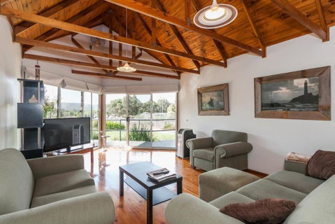 A River Bed Cottage - Mackay Tourism 4