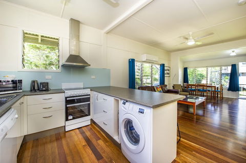 Kooyong Apartment 1 - Mackay Tourism 1