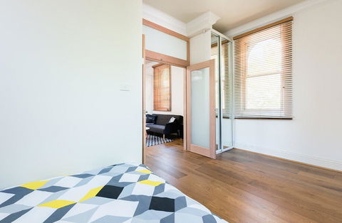 DH538 Refurbished Art Deco Gem - Mackay Tourism 3