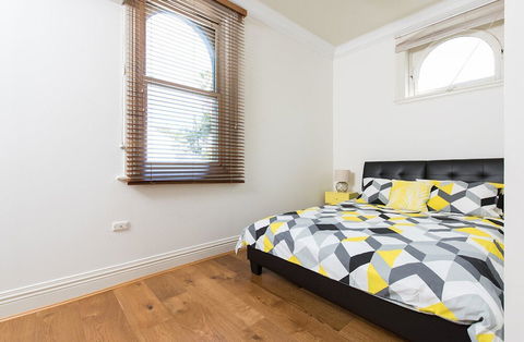 DH538 Refurbished Art Deco Gem - Mackay Tourism 6