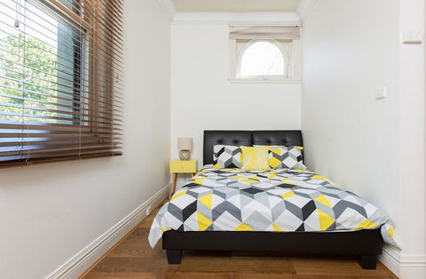 DH538 Refurbished Art Deco Gem - Mackay Tourism 2