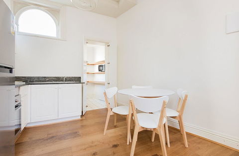 DH538 Refurbished Art Deco Gem - Mackay Tourism 1