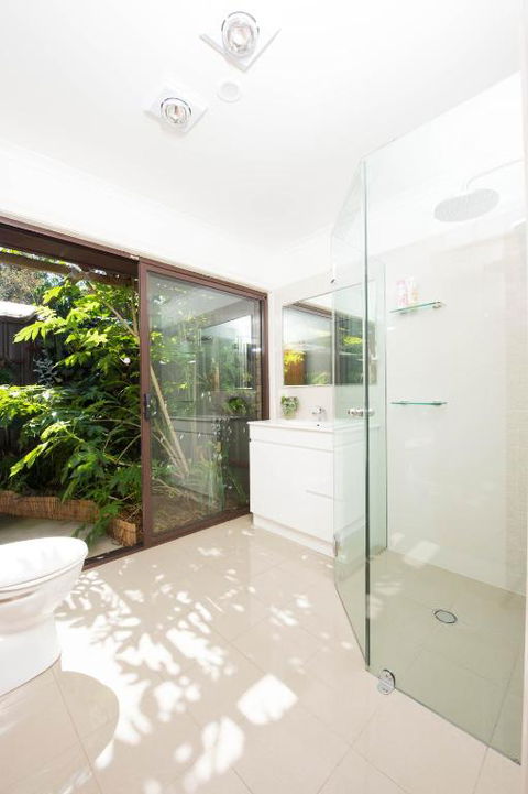 A Suite Spot In The Hills - Mackay Tourism 6