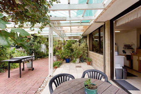 Beach Haven Studio - Mackay Tourism 4