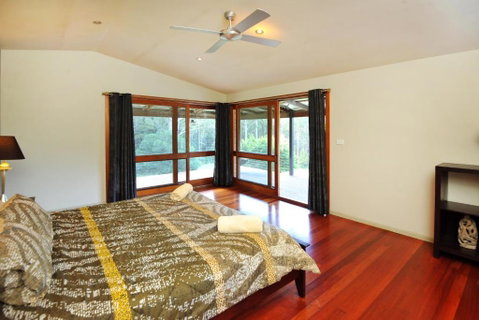 Sapphire Beach Acreage - Mackay Tourism 6