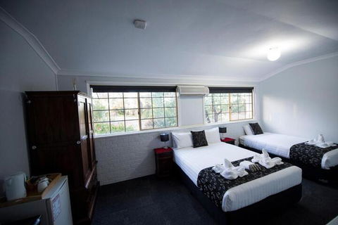 The Old Convent Dalwallinu - Mackay Tourism 5