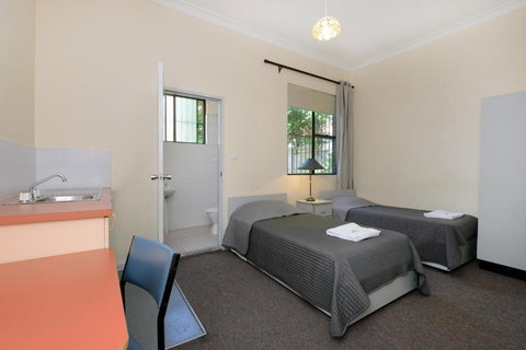 Parade Lodge - Mackay Tourism 2