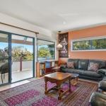 Black Dolphin Beach Penthouse - Mackay Tourism 0