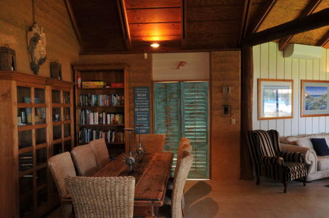 Beach House Dunsborough - Mackay Tourism 6