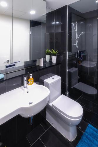 Waterfront Apartments Marinaquays Apt 221 & Apt 234 - Mackay Tourism 5
