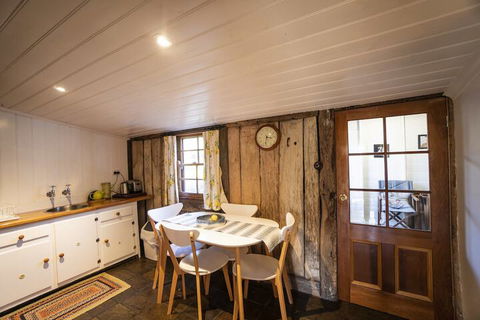 Camerons Cottage - Mackay Tourism 3