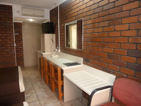 Pioneer Lodge Motel - Mackay Tourism 2