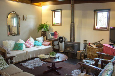 Billabong Cottage Bed & Breakfast - Mackay Tourism 2