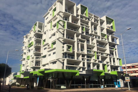 Darwin City Chic Apartment At The KUBE - Mackay Tourism 1