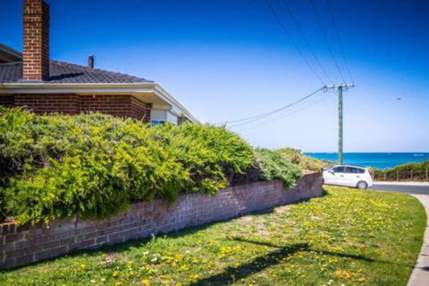 Yanchep Beach Retreat - Mackay Tourism 2