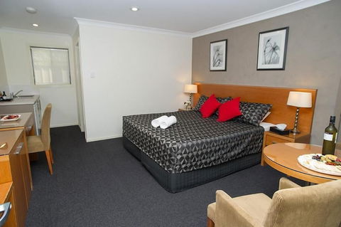 The Grapevine Motel - Mackay Tourism 3