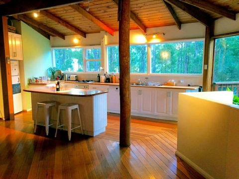 Eaglehawk Rainforest Retreat - Mackay Tourism 2