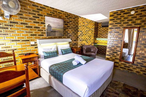 Apple & Grape Motel - Mackay Tourism 4