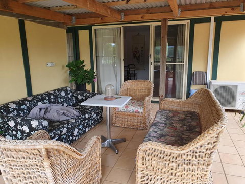 Oaktree Guest House - Mackay Tourism 5