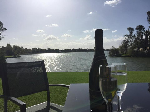 Waterside Holiday Rentals Unit 31 - Mackay Tourism 4