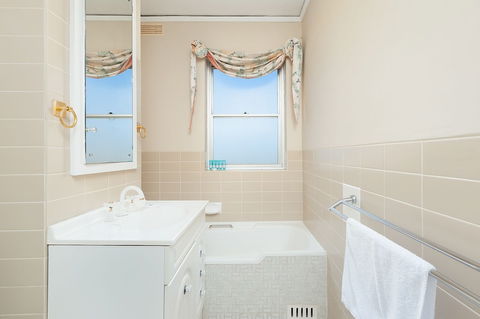 Absolute Water Front Coogee H331 - Mackay Tourism 4