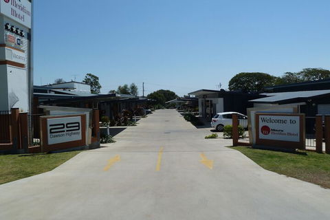 Moura Meridian Motel - Mackay Tourism 1