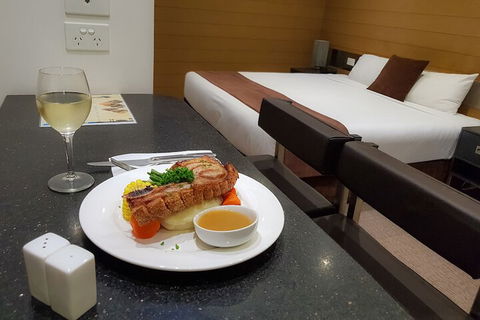 Moura Meridian Motel - Mackay Tourism 4