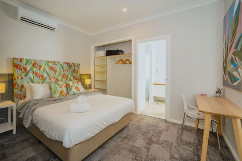 Kirsten Accommodation Parkes - Mackay Tourism 3