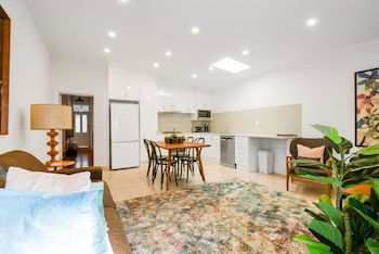BOUTIQUE STAYS - Carlton Terrace - Mackay Tourism 0