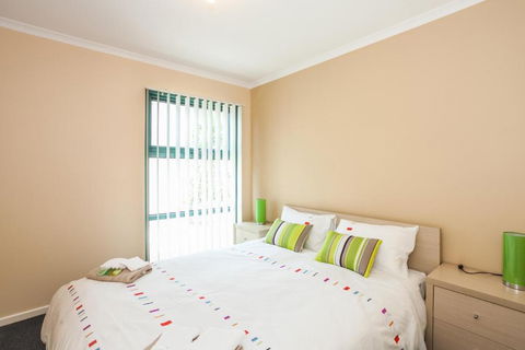 Anglesea River Apartments 2 Bed Unit 2 / 4 - Mackay Tourism 3