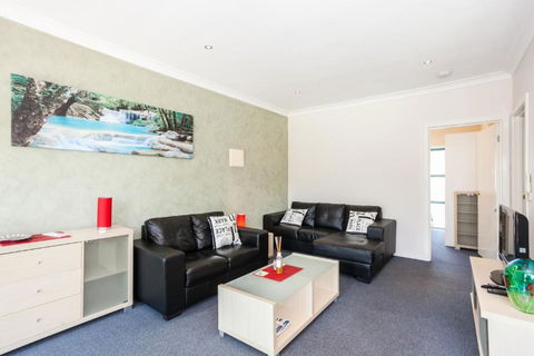 Anglesea River Apartments 2 Bed Unit 2 / 4 - Mackay Tourism 6
