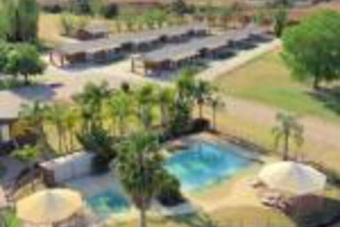Hilltop Resort - Mackay Tourism 0