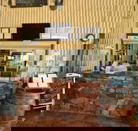 Parry Creek Farm Tourist Resort  Caravan Park - Mackay Tourism