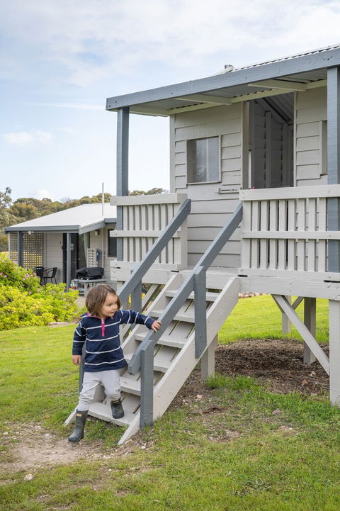 Emu Bay Holiday Homes - Mackay Tourism 1