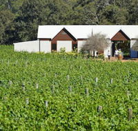 Vineyard Cottage at Upper Reach Winery - Mackay Tourism