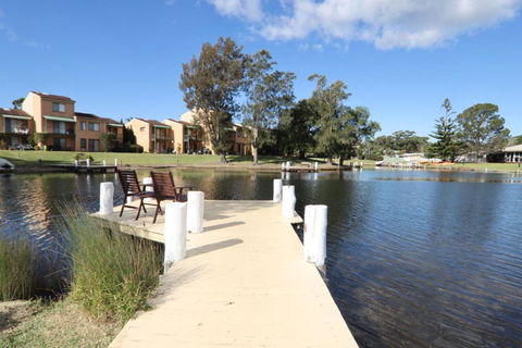 Holiday On The Water - Mackay Tourism 1