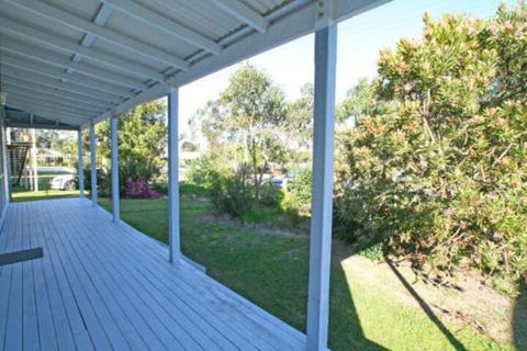 South Sussexs Blue Cottage - Mackay Tourism 5