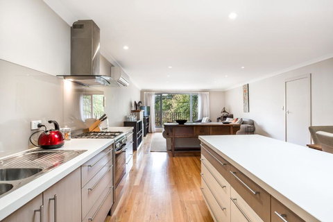 Paris On Maroondah - Mackay Tourism 2