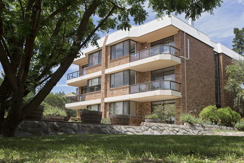 Avalanche 6 - Sophisticated Style & Modern Comfort With A Central Location - Mackay Tourism 3