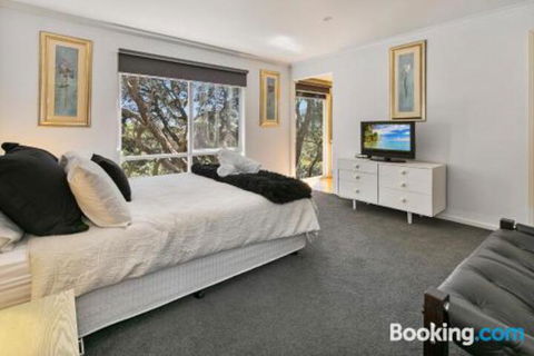 Koonya Beach Escape - Mackay Tourism 5