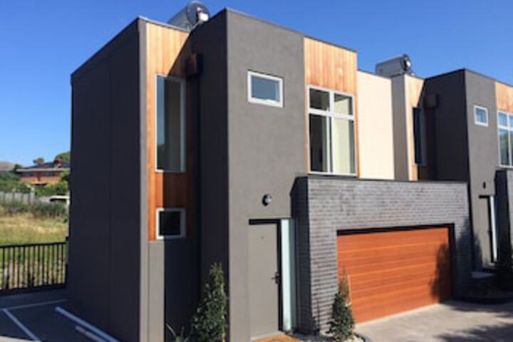 Niddrie VIC Mackay Tourism