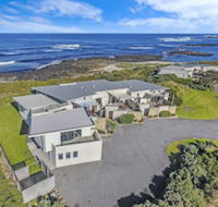HEARNS BEACHSIDE VILLA 2
