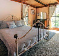 Shady Creek Eco Cabin - Mackay Tourism