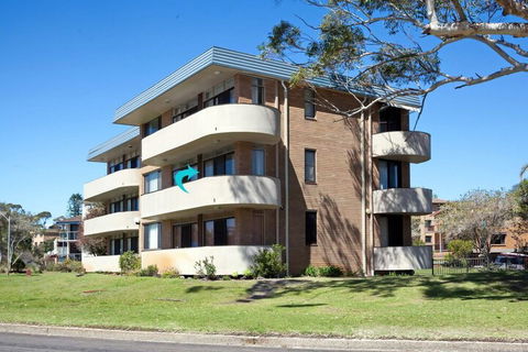 Columbia Unit 3 12 Columbia Close - Mackay Tourism 0