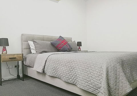 Stylish Waterfront Apt In Rhodes - Mackay Tourism 0