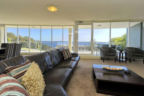 Oasis, Unit 9/5 Laman Street - Mackay Tourism 0