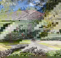 Hillside House - Mackay Tourism