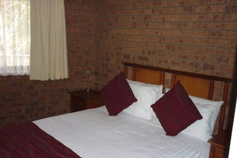 Bomaderry Motor Inn - Mackay Tourism 3