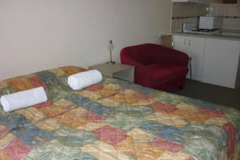 Bomaderry Motor Inn - Mackay Tourism 4